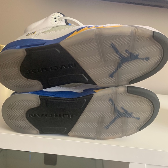 Jordan Retro 5 Laney GS 6.5 - Picture 3 of 4